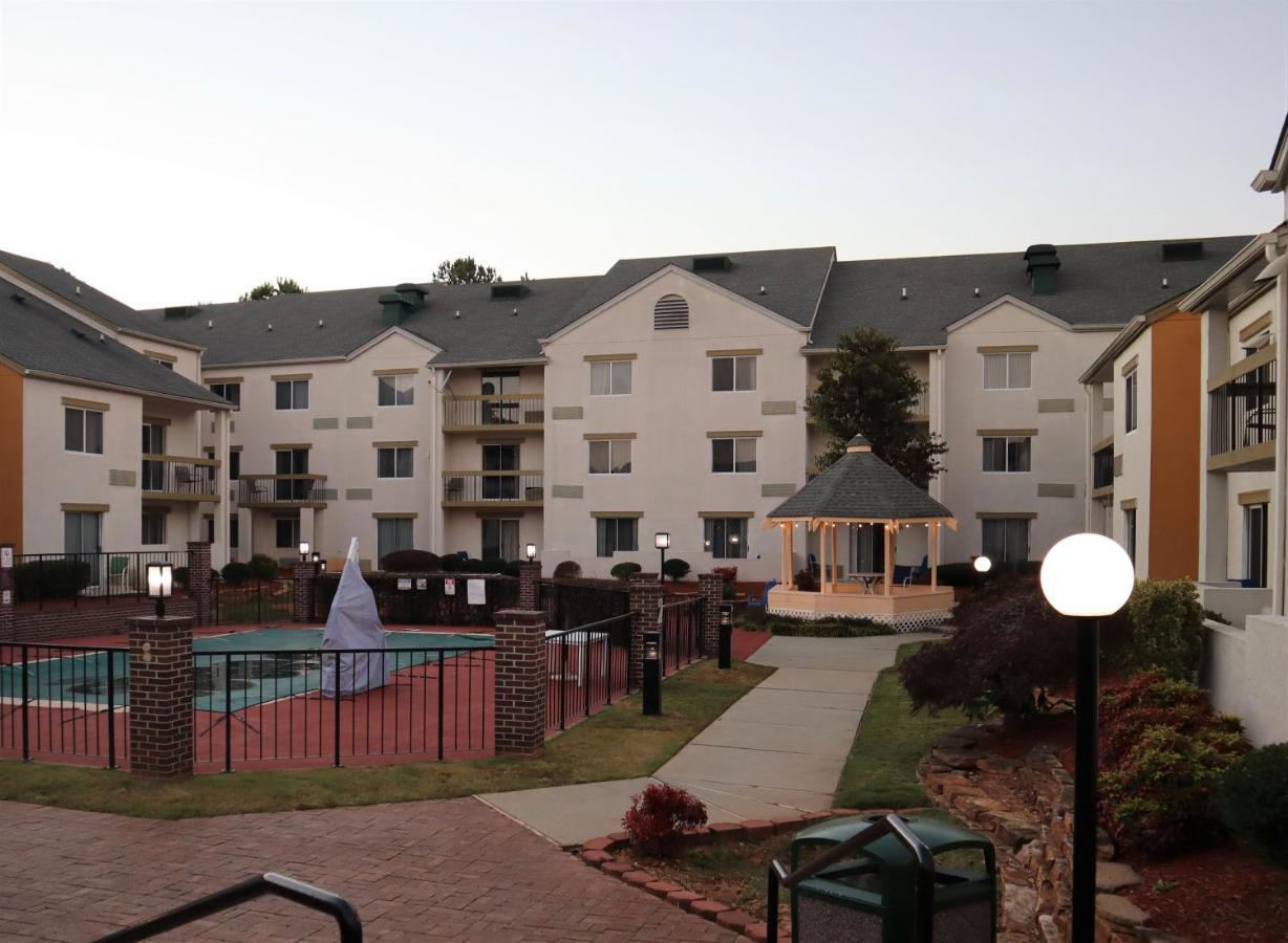 Hotel Baymont By Wyndham Norcross Atlanta Extérieur photo